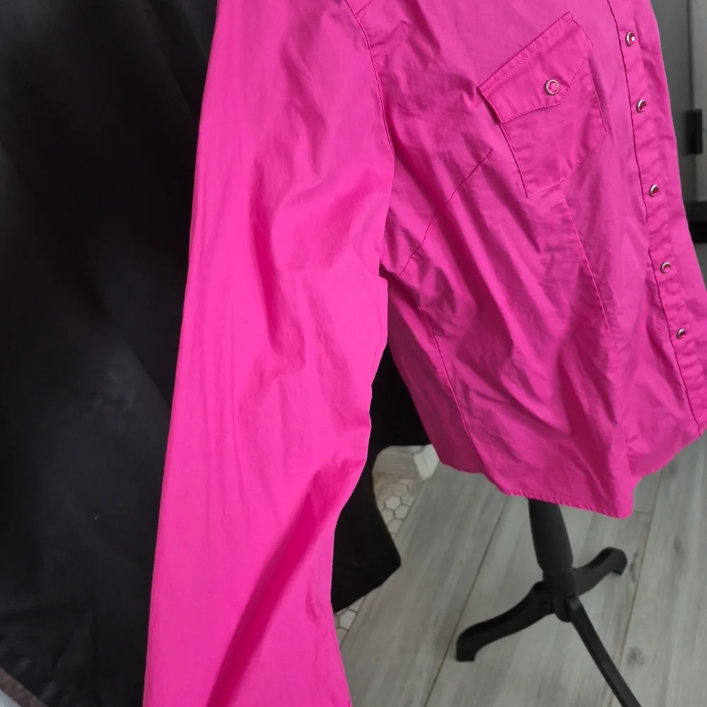 Wrangler Bright Pink Shirt - Picture 3 of 5